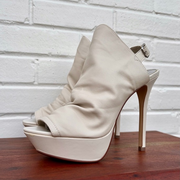 Steve Madden Peep Toe Slouchy Sling Back Platform Stilettos in Cream, SZ 7.5 - Picture 3 of 9